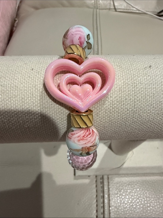 Handmade Jewelry - Women's Pink Heart Bead Bracelet with Floral Accents